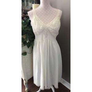 Vintage Slip Dress Nylon Lace Bridal Lingerie Ivory Trillium Women's Size 36